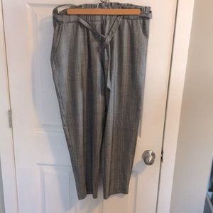 Plaid tapered pant with gathered top with tie size 14p Reitmans